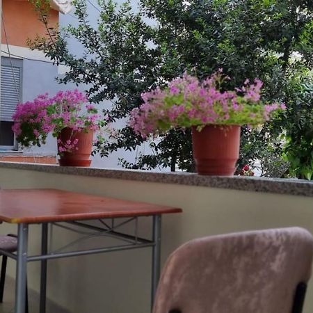 Aaa Apartment Berat Bagian luar foto